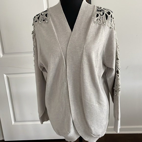 Ember Cardigan Sweater Women Size L Gray Lace Beads Embellished Open Front NWT - Picture 6 of 14